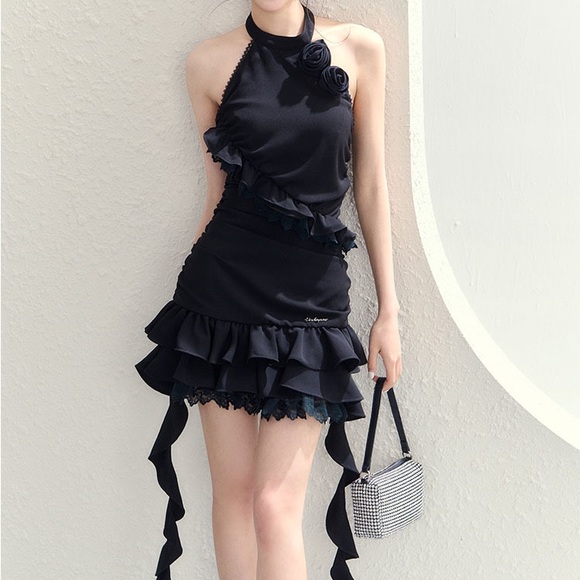 Underpass Halter Neck Ruffle Hem dress - Picture 7 of 7